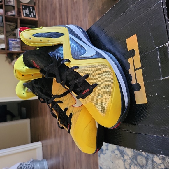 Nike 9 Elite "Taxi" - Picture 1 of 5